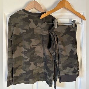 Cat and Jack Camo Baselayer Long John Boys Set - EUC